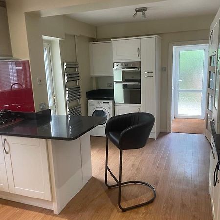 Villa 5 Bed House, 32 Tutbury Avenue, Cannon Park, Coventry, Cv4 7Bj Exterior foto