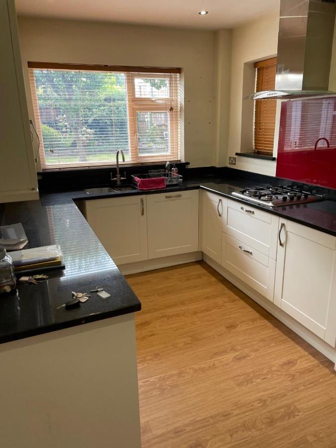 Villa 5 Bed House, 32 Tutbury Avenue, Cannon Park, Coventry, Cv4 7Bj Exterior foto