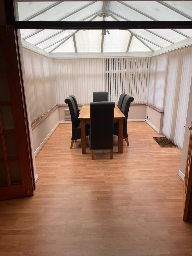Villa 5 Bed House, 32 Tutbury Avenue, Cannon Park, Coventry, Cv4 7Bj Exterior foto